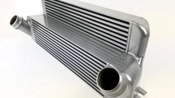 CSF High-Performance Stepped Core Bar/Plate Intercooler | Silver