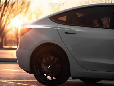 2018 Tesla 3 Performance with 20x8.5 Rotiform Dtm and Michelin 235x35 ...