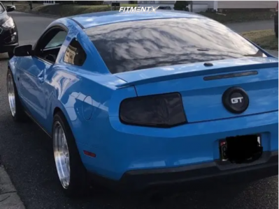 2010 Ford Mustang GT with 20x10 JNC Jnc005 and Firestone 285x35 on