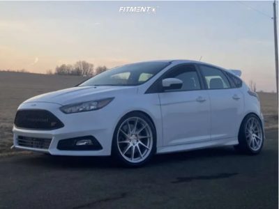 2015 Ford Focus with 18x8.5 35 Aodhan Ah09 and 235/50R18 Nitto