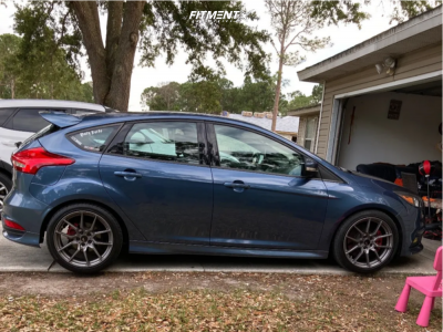 2018 Ford Focus ST with 18x8.5 Option Lab R716 and Vercelli 235x40 on ...