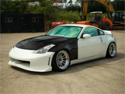 Nissan 350Z & Mazda RX-8 1/18 オートアート 2台 2006 Nissan 350Z with 18x11 8 Cosmis Racing Xt-206r and 255
