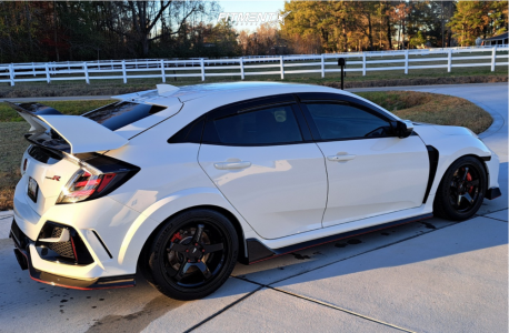 2021 Honda Civic Type R with 18x9.5 Advan Racing GT Beyond and Michelin ...