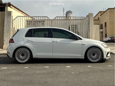 2018 Volkswagen Golf R Base with 19x8.5 Rotiform Lhr-m and Nitto 235x35 ...