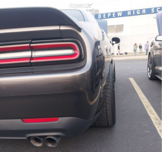2015 Dodge Challenger R/T with 22x9.5 Ferrada FR2 and Venom Power ...