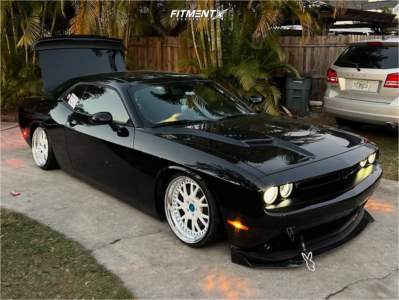 2020 Dodge Challenger SXT with 19x9.5 GMR Ms-5 and Firestone 255x50 on