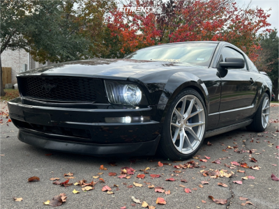 2006 Ford Mustang Base with 19x9.5 Aodhan Aff7 and Lexani 245x40 on