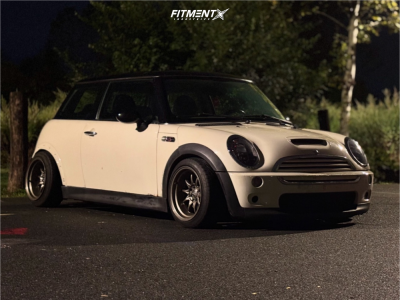 2006 Mini Cooper S with 15x8 Vors Tr3 and Toyo Tires 195x45 on ...