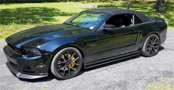 2013 Ford Mustang - 19x8.5 42mm - RTX Slick - Lowering Springs - 255/40R19