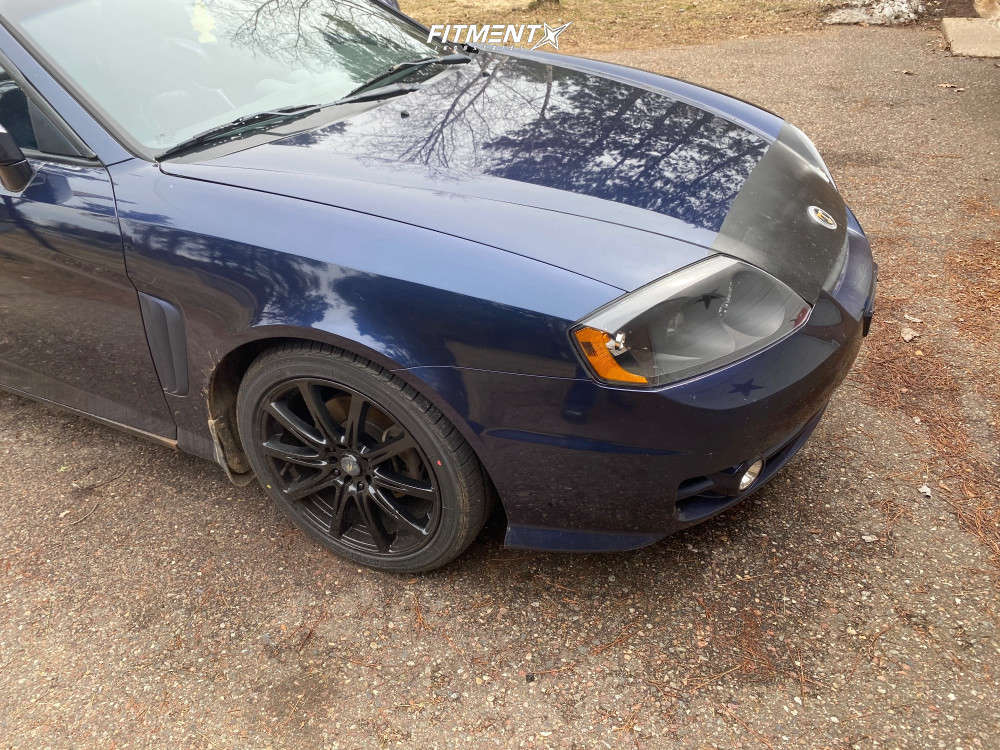 2004 Hyundai Tiburon GT with 17x7.5 ICW Banshee and Advanta 215x45 on ...