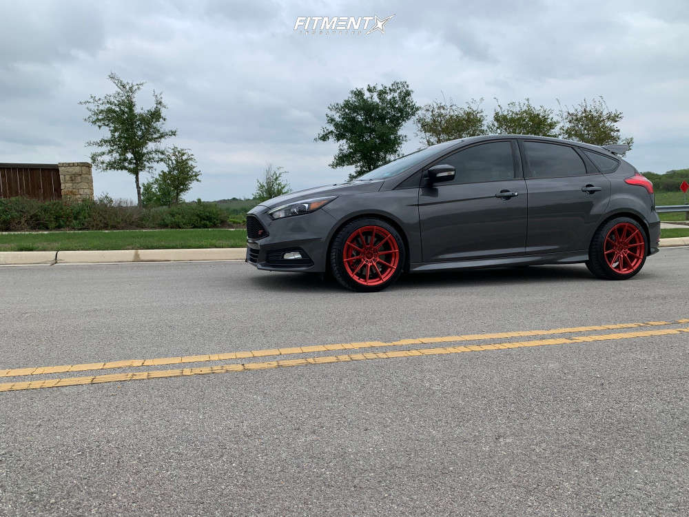 2015 Ford Focus ST with 18x8.5 XXR 567 and Michelin 235x40 on
