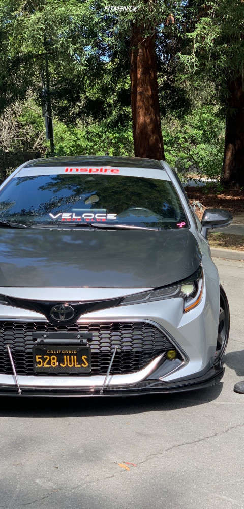 2019 Toyota Corolla XSE with 18x8.5 Rota GR6 and Nankang 205x35 on ...