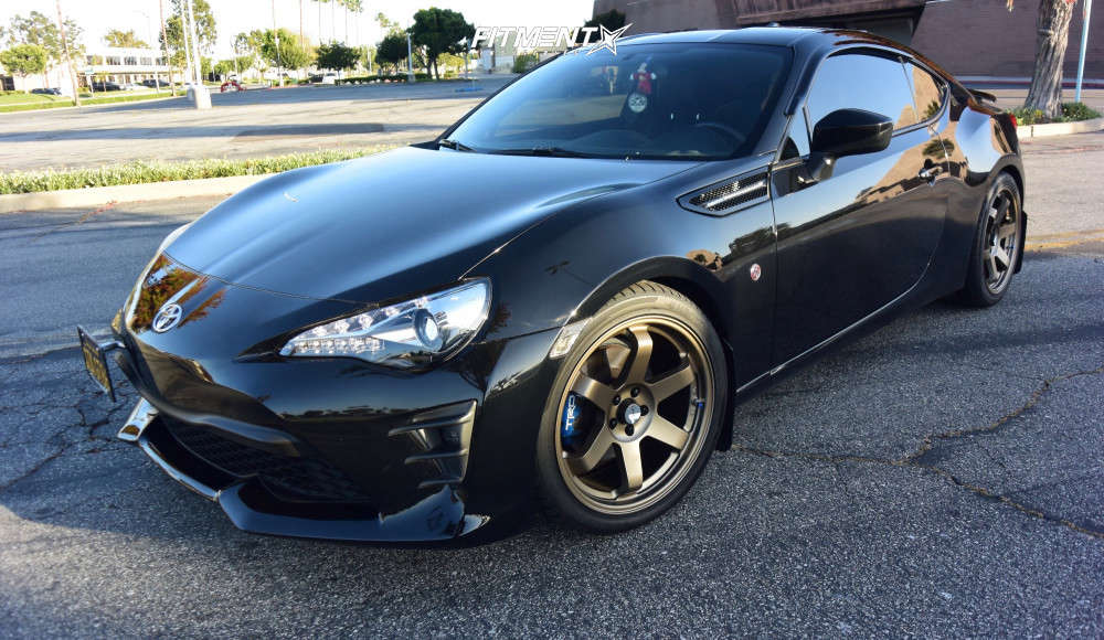 Ichiro　⑤ 2017 Toyota 86 Base with 18x8.5 AVID1 AV6 and Hankook 235x40 on