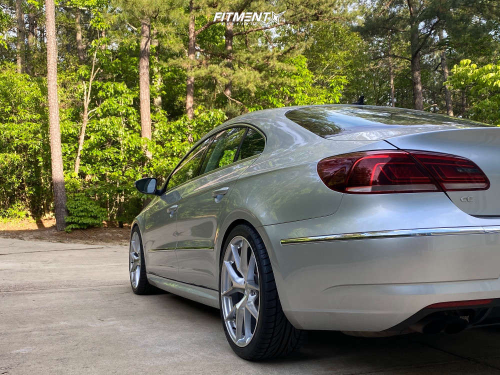 ぷー 2013 Volkswagen CC R-Line with 19x8.5 Aodhan Ls007 and Ohtsu