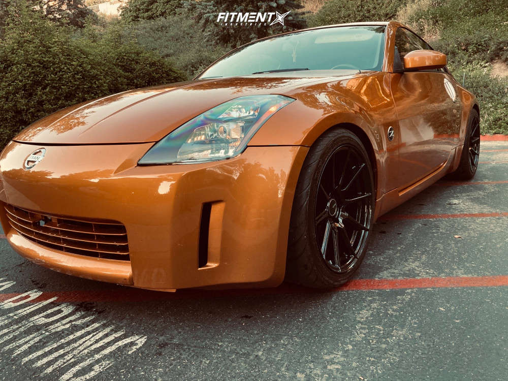 2003 Nissan 350Z Enthusiast with 18x9.5 Enkei Ts10 and