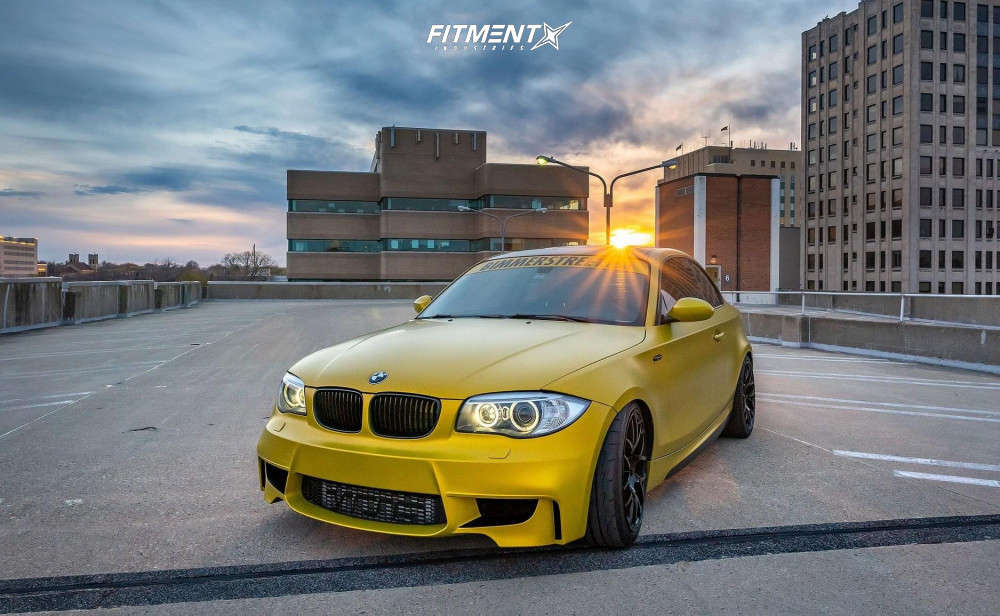 2009 BMW 135i Base with 18x7.5 VMR V710ff and Firestone 225x40 on