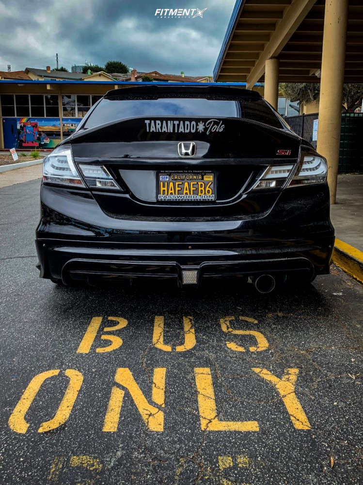 2015 Honda Civic Si with 18x8.5 Aodhan Ah07 and Falken 225x40 on ...