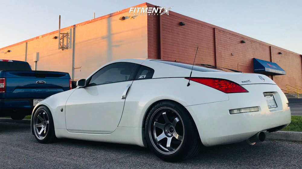 2007 Nissan 350Z Touring with 18x9.5 AVID1 AV6 and Continental 245x40 ...