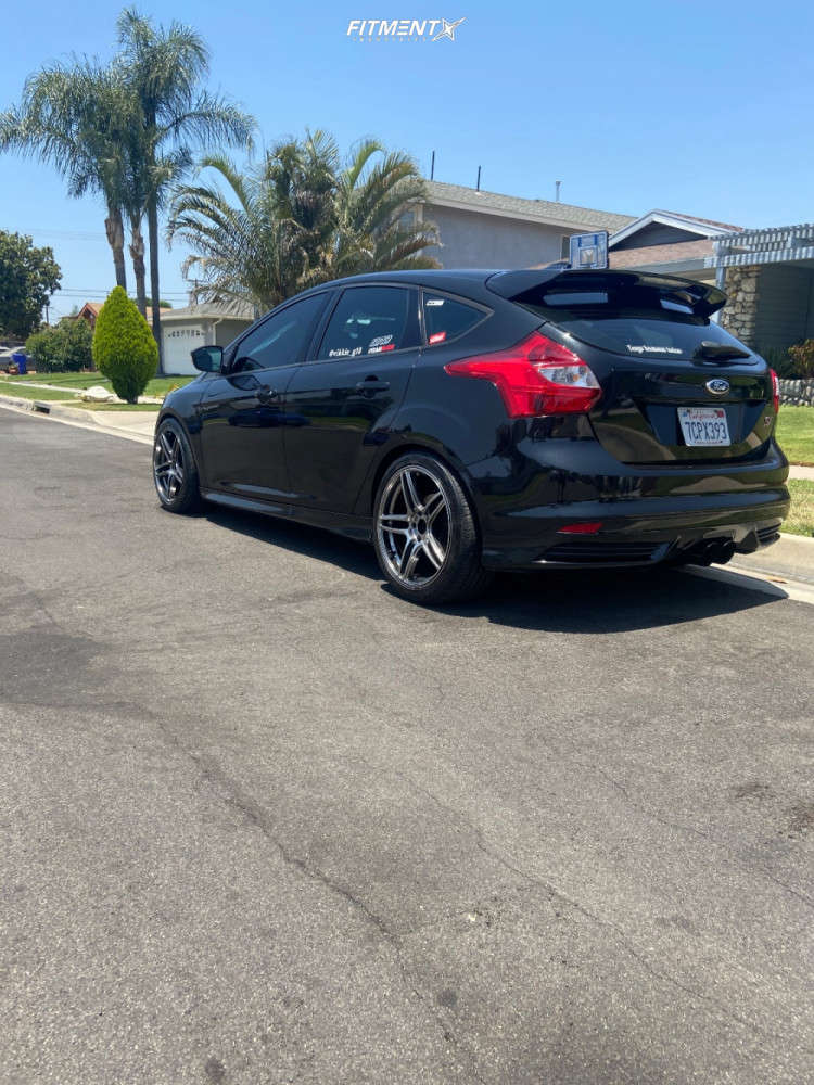 2014 Ford Focus Tires