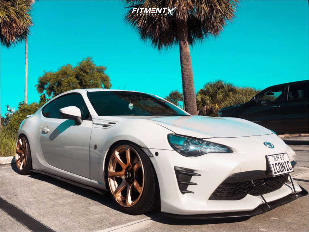 2018 Toyota 86 Base with 18x9 Cosmis Racing Mr7 and Achilles
