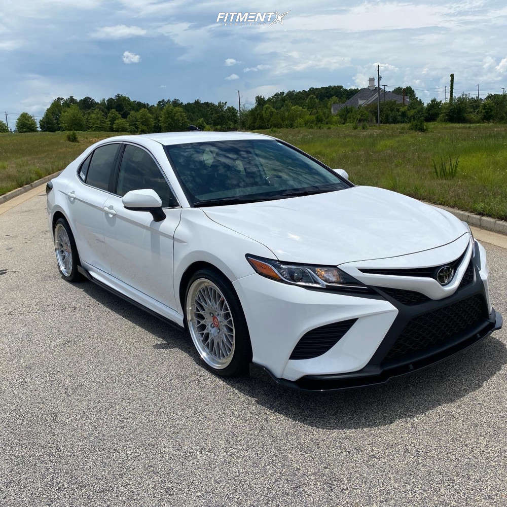 2019 Toyota Camry SE with 20x9 VIP Modular Vrc 110 and Toyo Tires