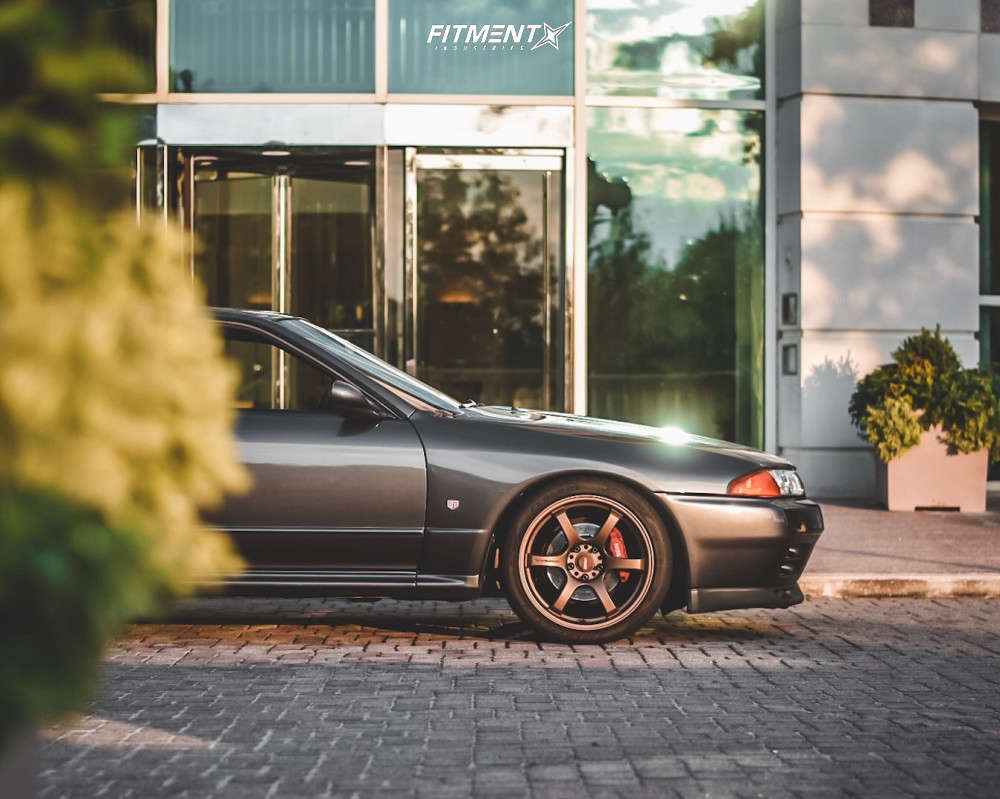 Bronze R32 1989 Nissan Skyline R32 Base with 18x9.5 Gram Lights 57DR and Federal ...