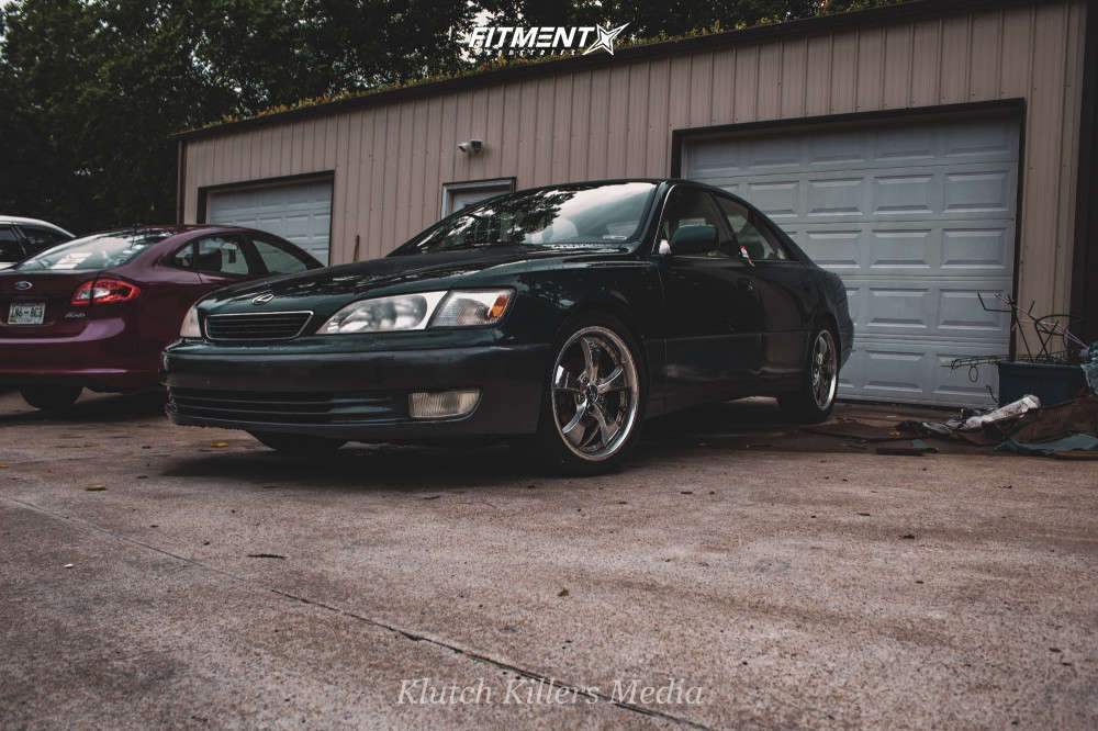1997 Lexus ES300 Base with 18x8 Rays Engineering Arthur Exchange