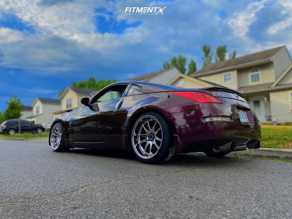 2006 Nissan 350Z Enthusiast with 19x9.5 Aodhan DS02 and Nankang