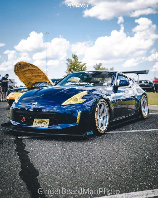 2017 Nissan 370Z Base with 19x9.5 ESR Sr07 and Continental 245x45 on ...