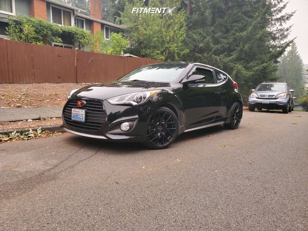 2015 Hyundai Veloster Turbo with 18x8 Enkei Tm7 and Nitto 215x40 on