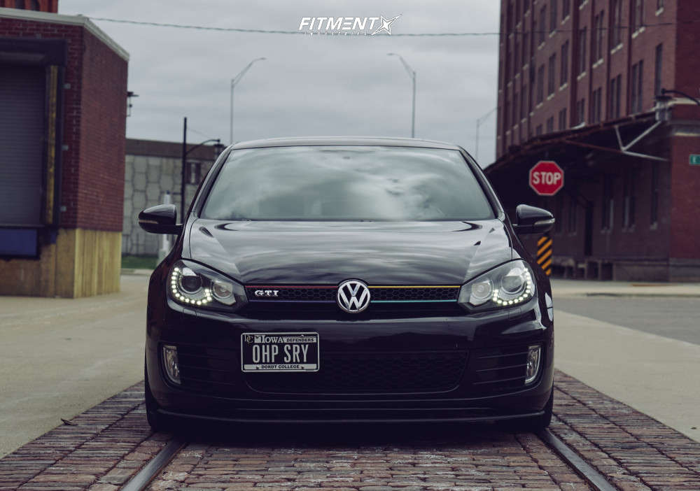 2013 Volkswagen GTI Base with 18x8.5 Regen5 R31 and Continental 225x45 ...