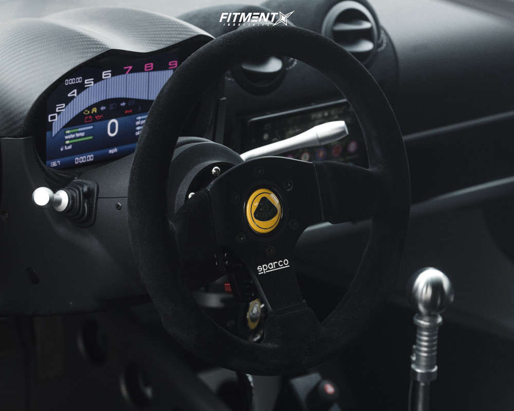 2007 Lotus Exige S with 16x7 Hethel Toybox48 and Toyo Tires 195x50