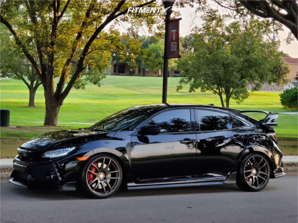 2019 Honda Civic Type R with 19x9.5 ESR Sr08 and Achilles 225x35 on ...