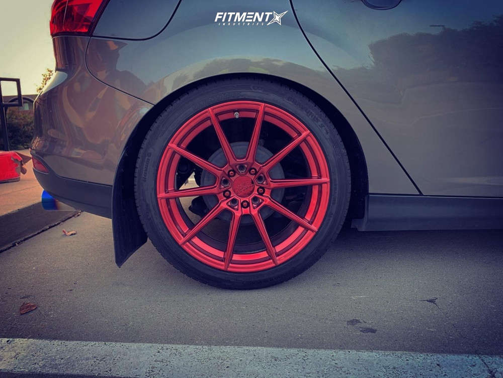 2013 Ford Focus SE with 18x8.5 XXR 567 and Barum 235x40 on