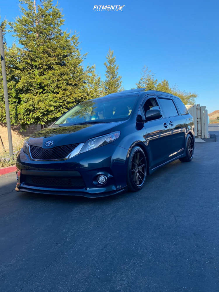 Elegant Toyota Sienna Tire Size 2011 Photos
