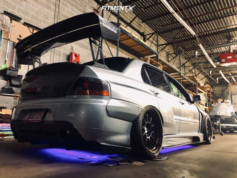 2003 Mitsubishi Lancer Evolution with 18x10.5 SSR Sp3 and Federal