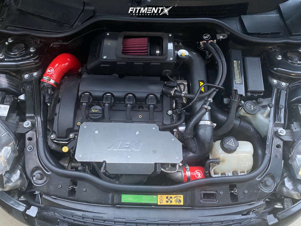 09 Mini Cooper S With 17x7 5 Fifteen52 Integrale And Hankook 5x45 On Coilovers Fitment Industries