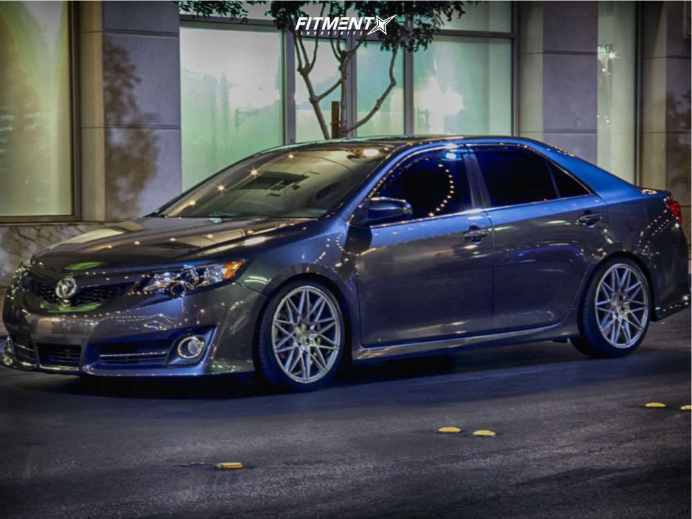 2012 Toyota Camry SE with 19x8.5 Klutch Km20 and Continental 225x40 on ...