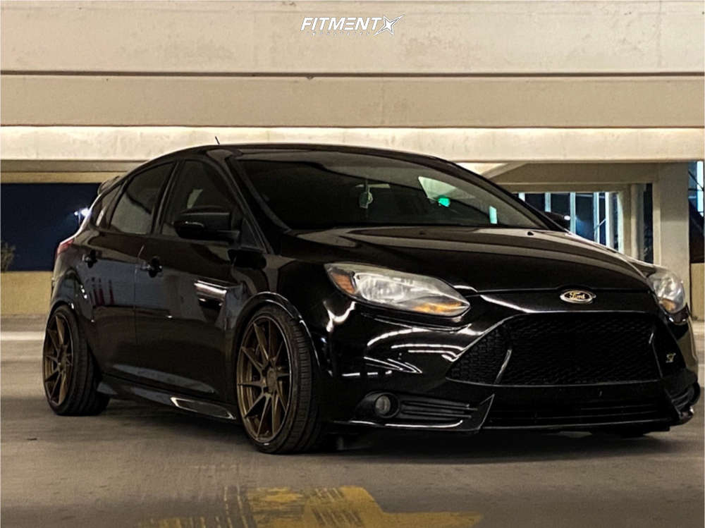 2014 Ford Focus ST with 18x8.5 Aodhan Ah09 and Nankang 225x35 on