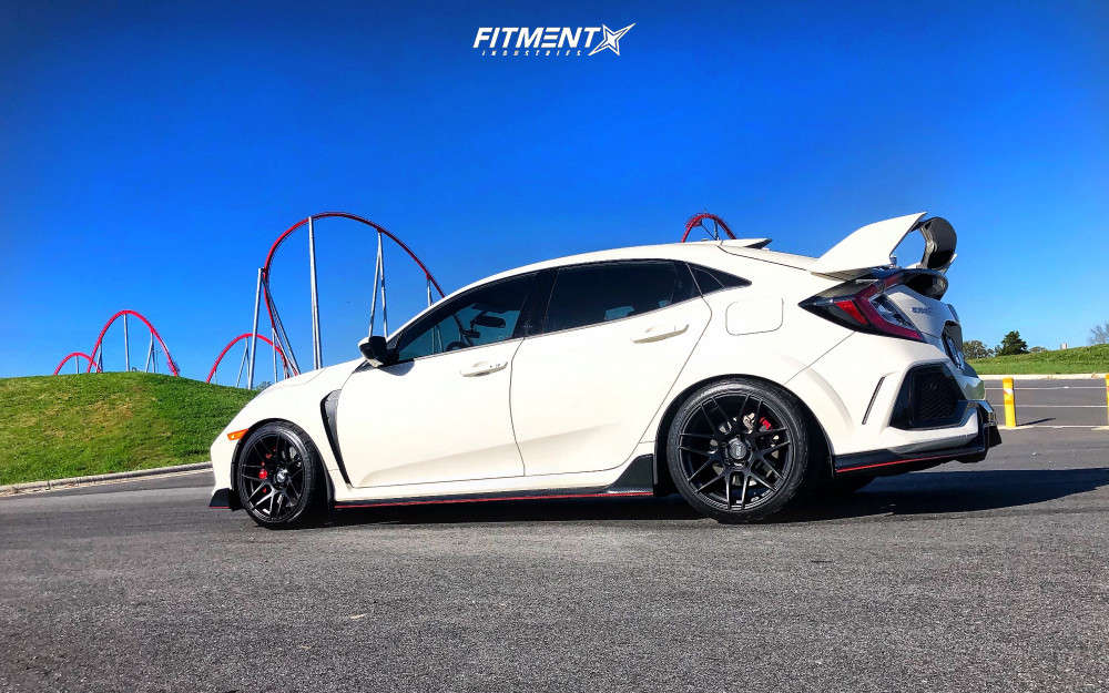 2018 Honda Civic Type R with 18x9.5 ESR Rf1 and Firestone 255x35 on ...