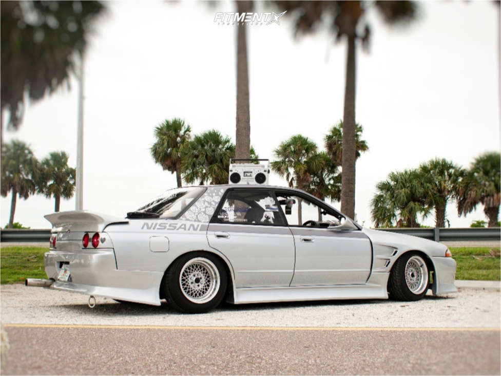 1990 Nissan Skyline GTS with 15x8.5 Ruff R362 and Achilles 195x40