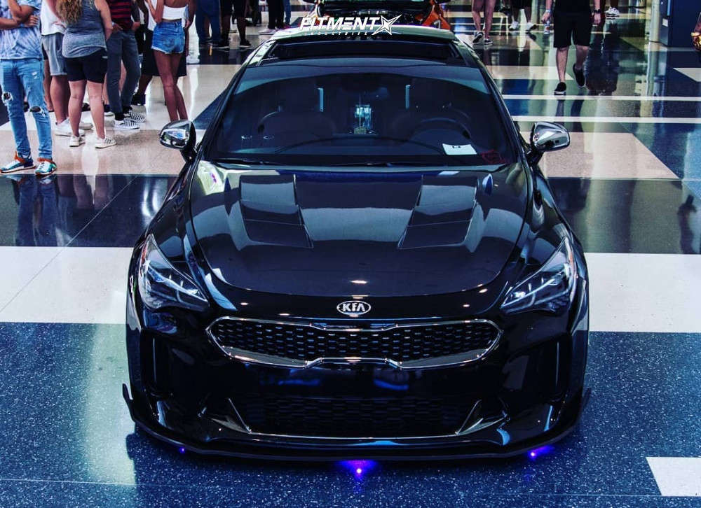 G33＋HD-5 Stinger 2018 Kia Stinger GT1 with 19x10.5 GMR Gs-105 and Ironman