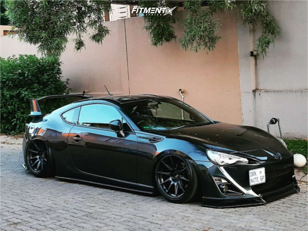 2014 Toyota 86 Base with 18x8.75 XXR 527 and Nexen 205x40 on Air