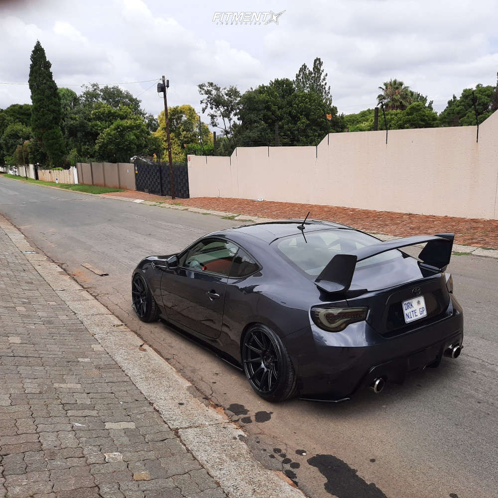 RYH 2014 Toyota 86 Base with 18x8.75 XXR 527 and Nexen 205x40 on Air