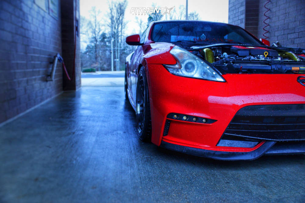2011 Nissan 370Z Nismo with 18x9.5 Enkei Rpf1 and Nitto 255x40 on