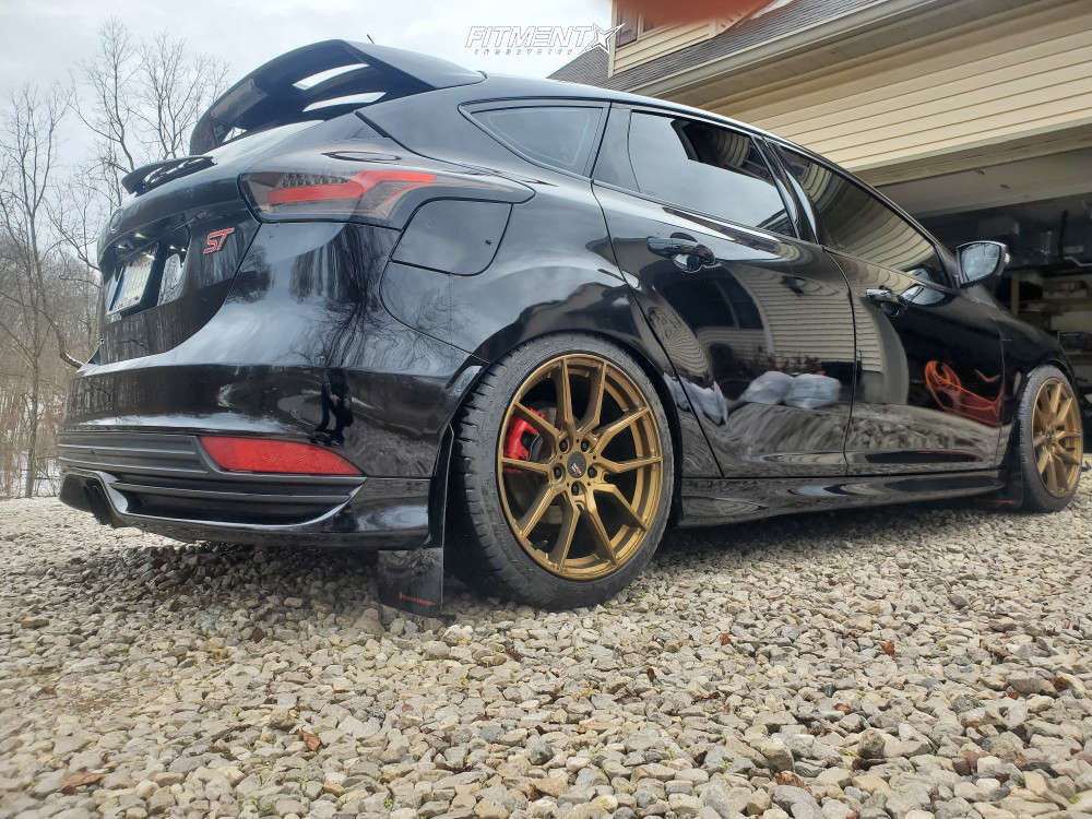 Option Lab Rims R716 Focus 2018 Ford Focus ST with 18x8.5 Option Lab R716 and Cooper 235x40 on ...