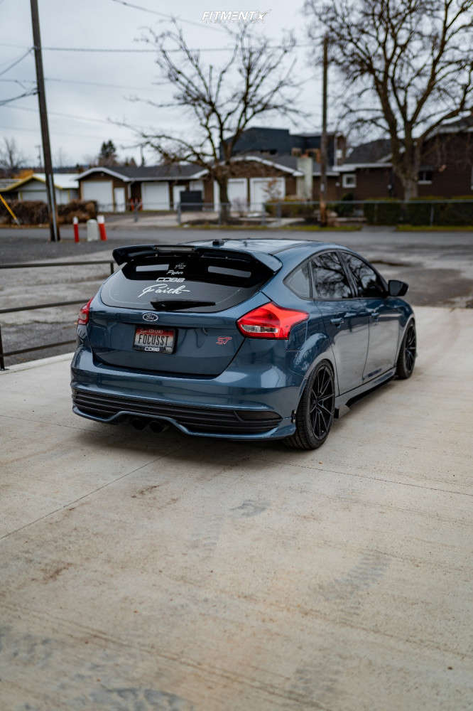 2018 Ford Focus ST with 18x8.5 XXR 567 and Nankang 235x40 on