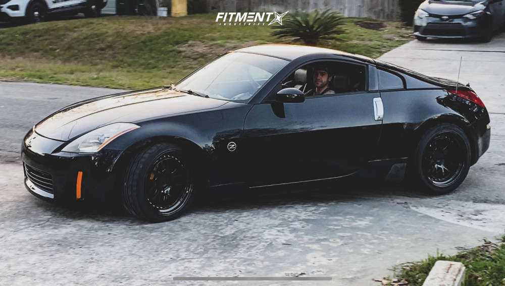 2005 Nissan 350Z 35th Anniversary Edition with 18x9.5 Aodhan