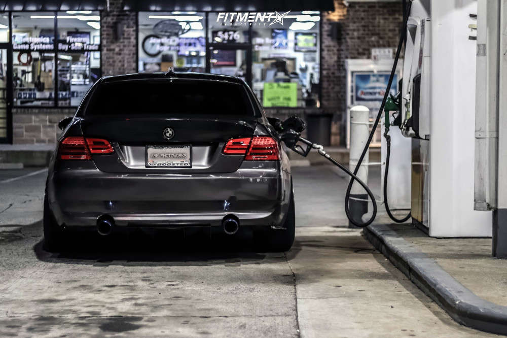 2009 BMW 335i Base with 18x9.5 ESR Sr06 and Fullway 225x40 on Coilovers ...