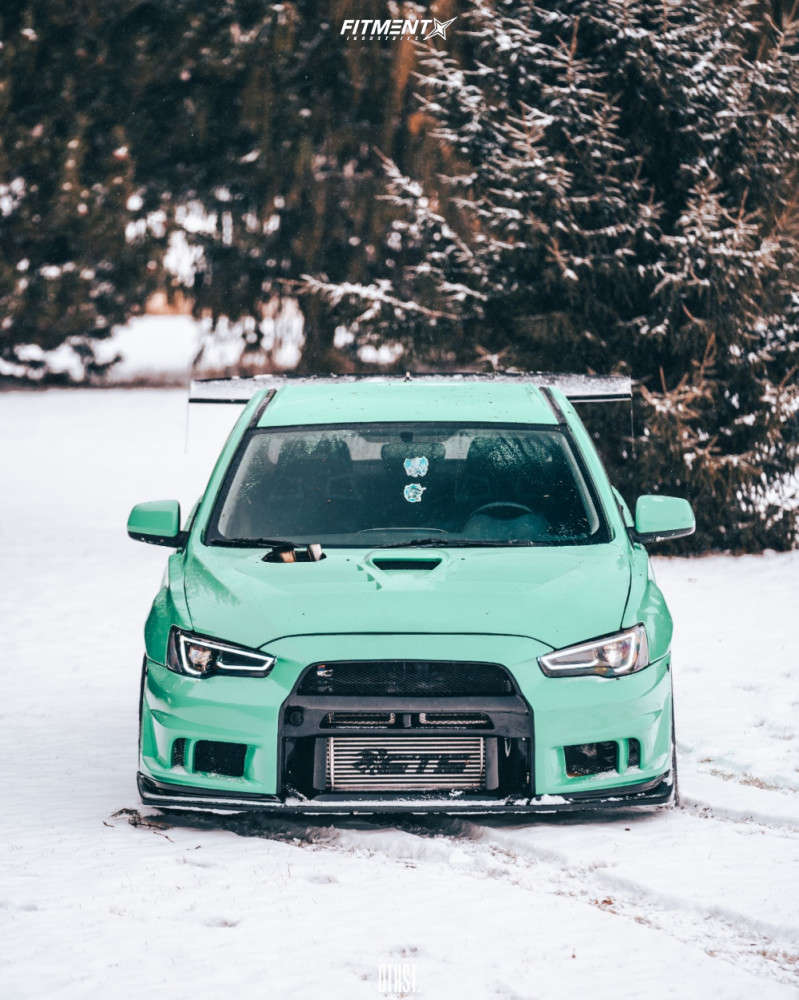 2010 Mitsubishi Lancer Evolution GSR with 18x9.5 Cosmis Racing S1 and